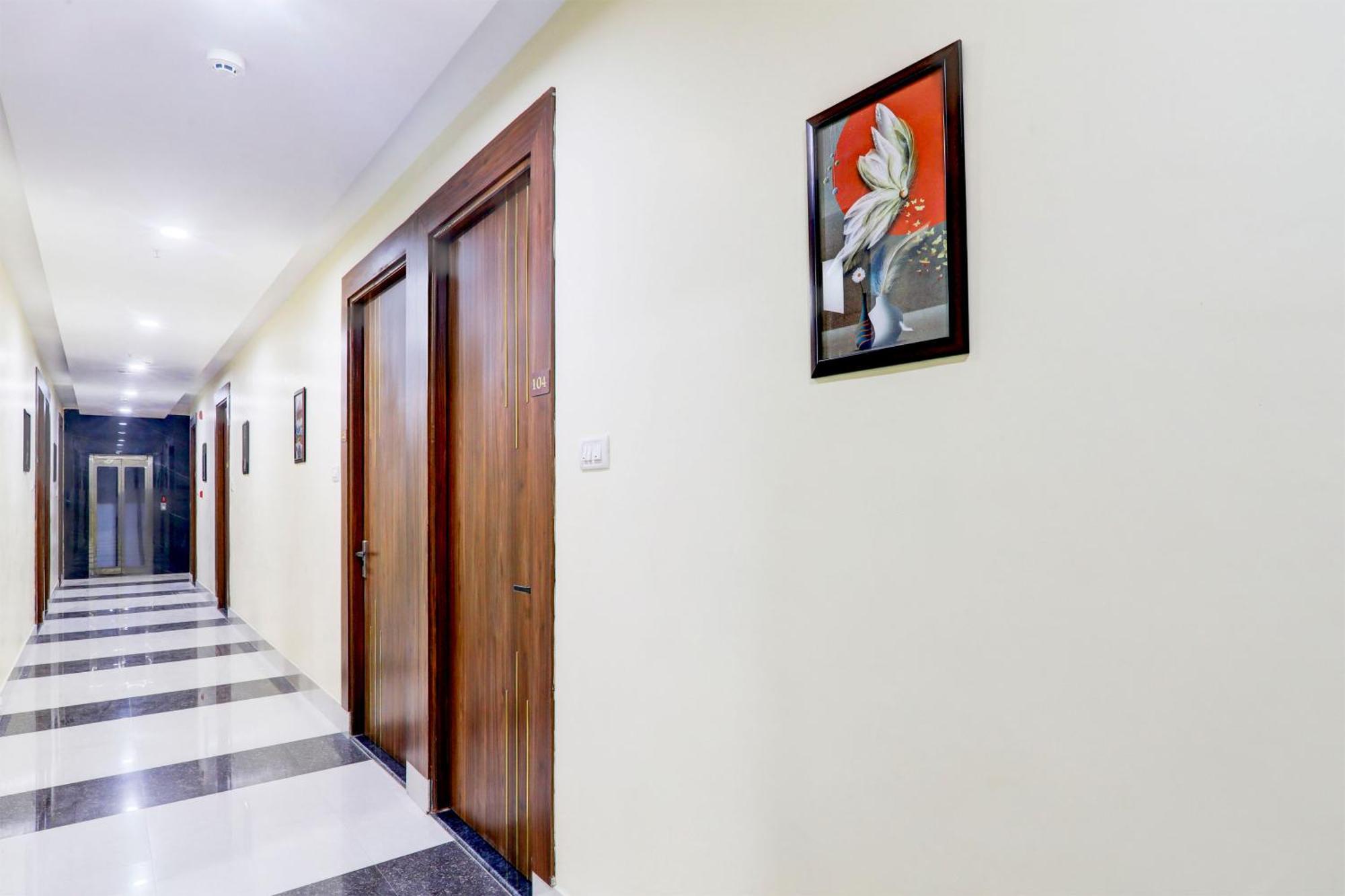 Hotel Super Townhouse Gls International Lucknow Exterior foto